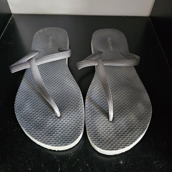 Worn Womens Old Navy Flip Flops Sandals Size 8 Navy Blue - Picture 1 of 2